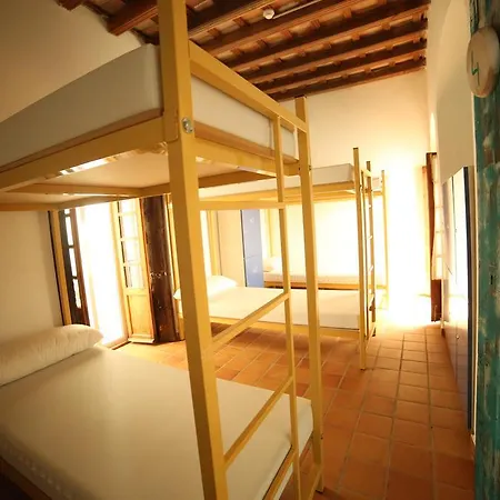 Hostel Wake Up In & Restaurant Lounge *