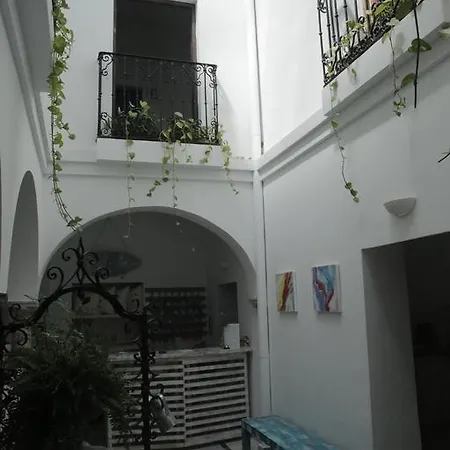 Hostel Wake Up In & Restaurant Lounge