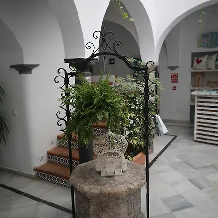 Wake Up In & Restaurant Lounge *