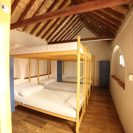 Wake Up In & Restaurant Lounge