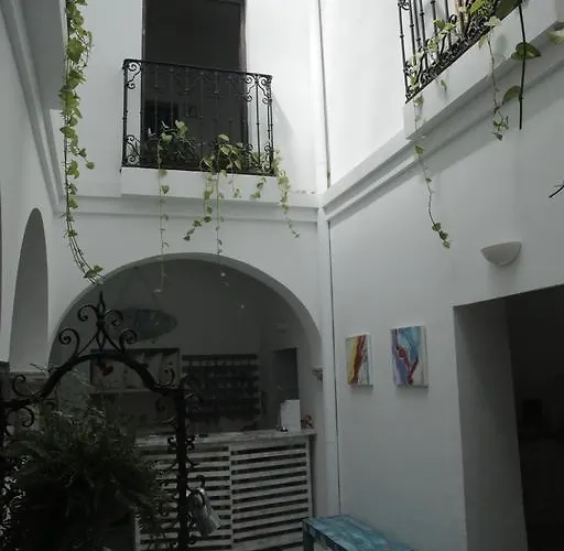 Hostal Wake Up In & Restaurant Lounge