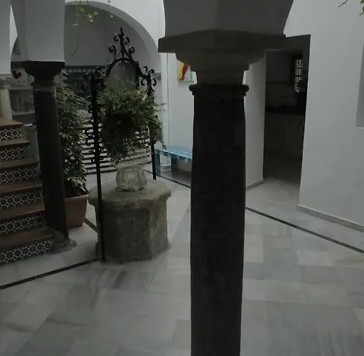 Wake Up In & Restaurant Lounge *