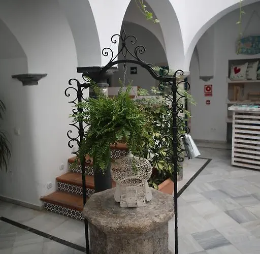 Wake Up In & Restaurant Lounge *