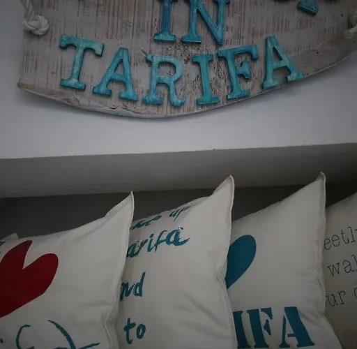 Wake Up In & Restaurant Lounge Hostal *