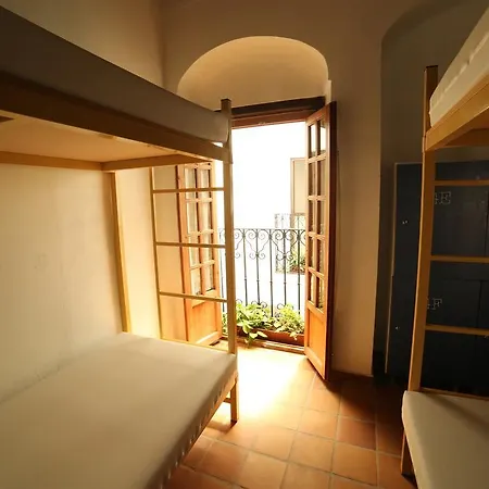 Wake Up In & Restaurant Lounge